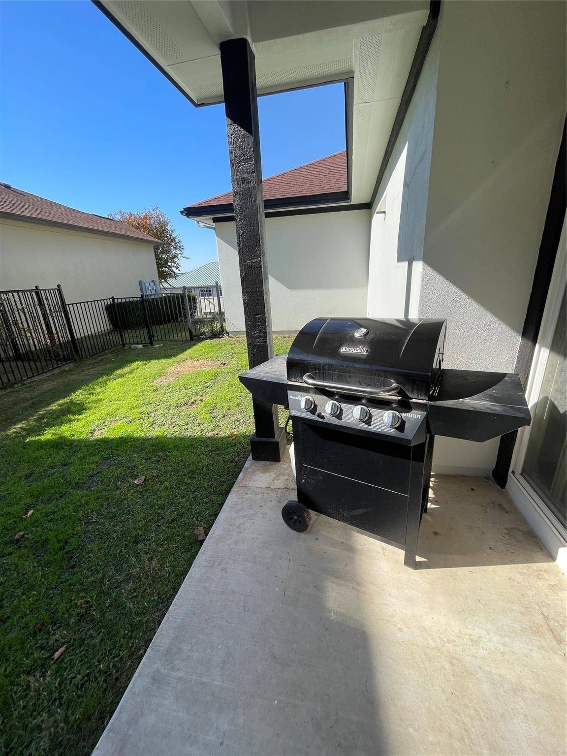 1213 Delsie DR #B, Austin, TX 78734