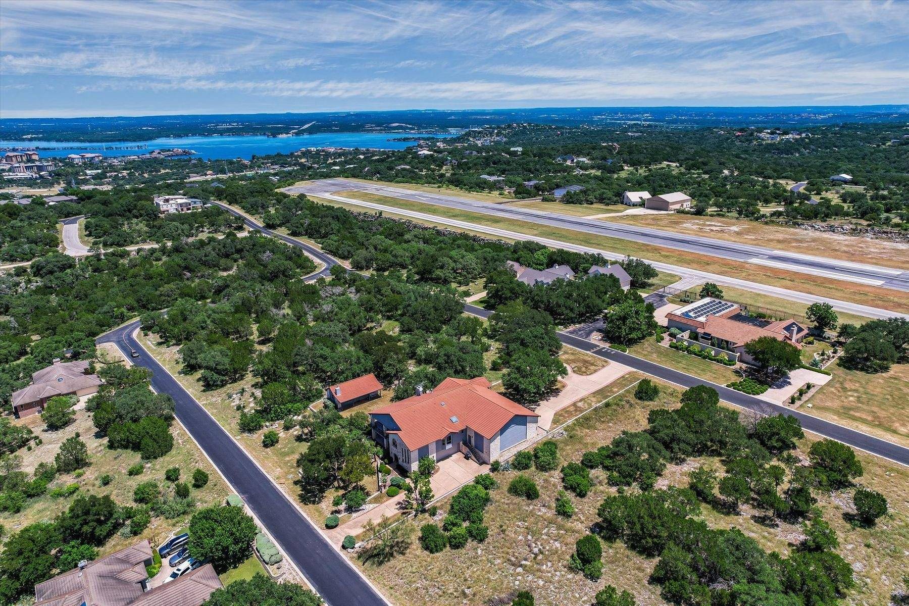 1311 Clayton Nolan DR, Horseshoe Bay, TX 78657