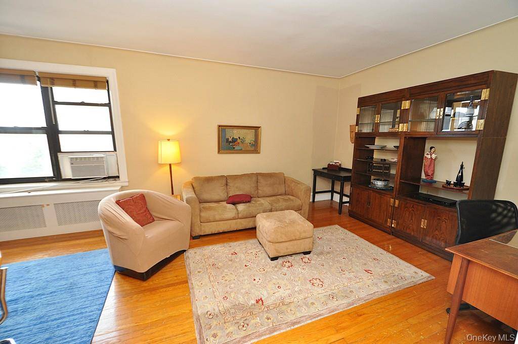 143 Garth RD #5J, Scarsdale, NY 10583