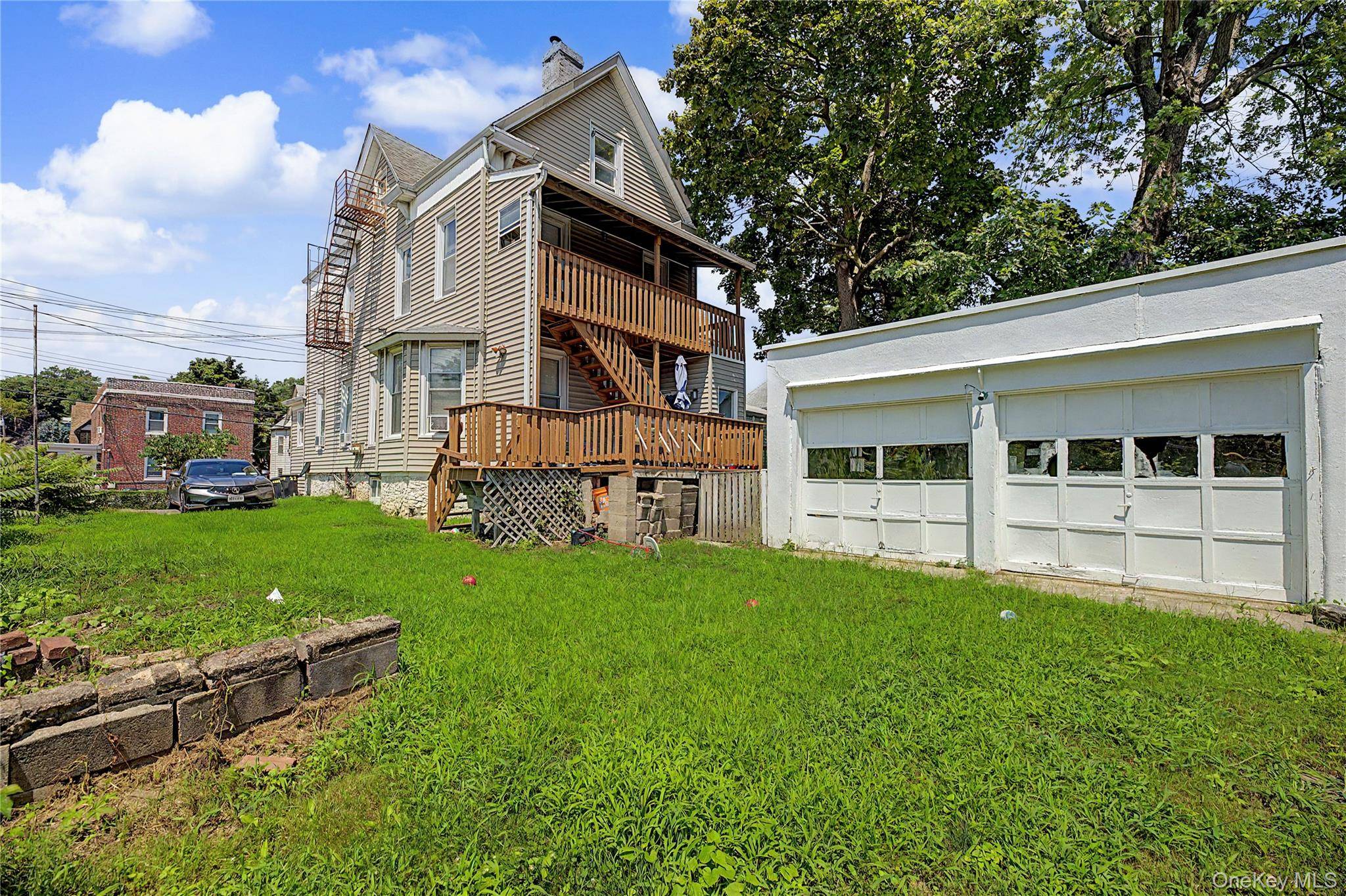 20 aka 22 Crescent PL, Yonkers, NY 10704