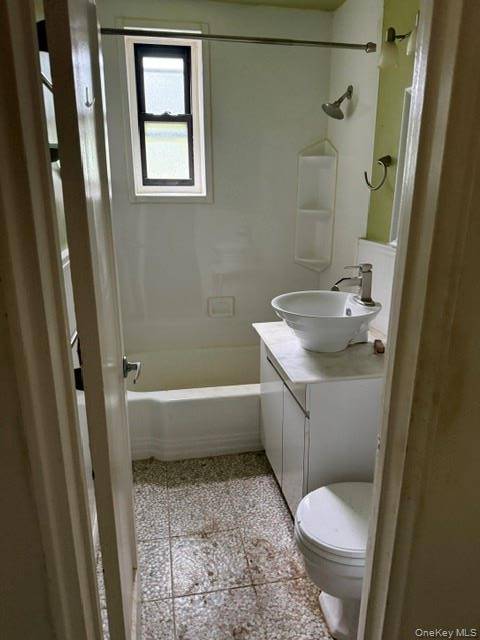 32-40 92nd ST #B409, East Elmhurst, NY 11369