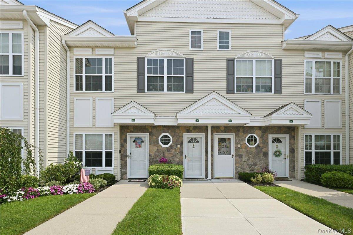 281 Spring DR, East Meadow, NY 11554