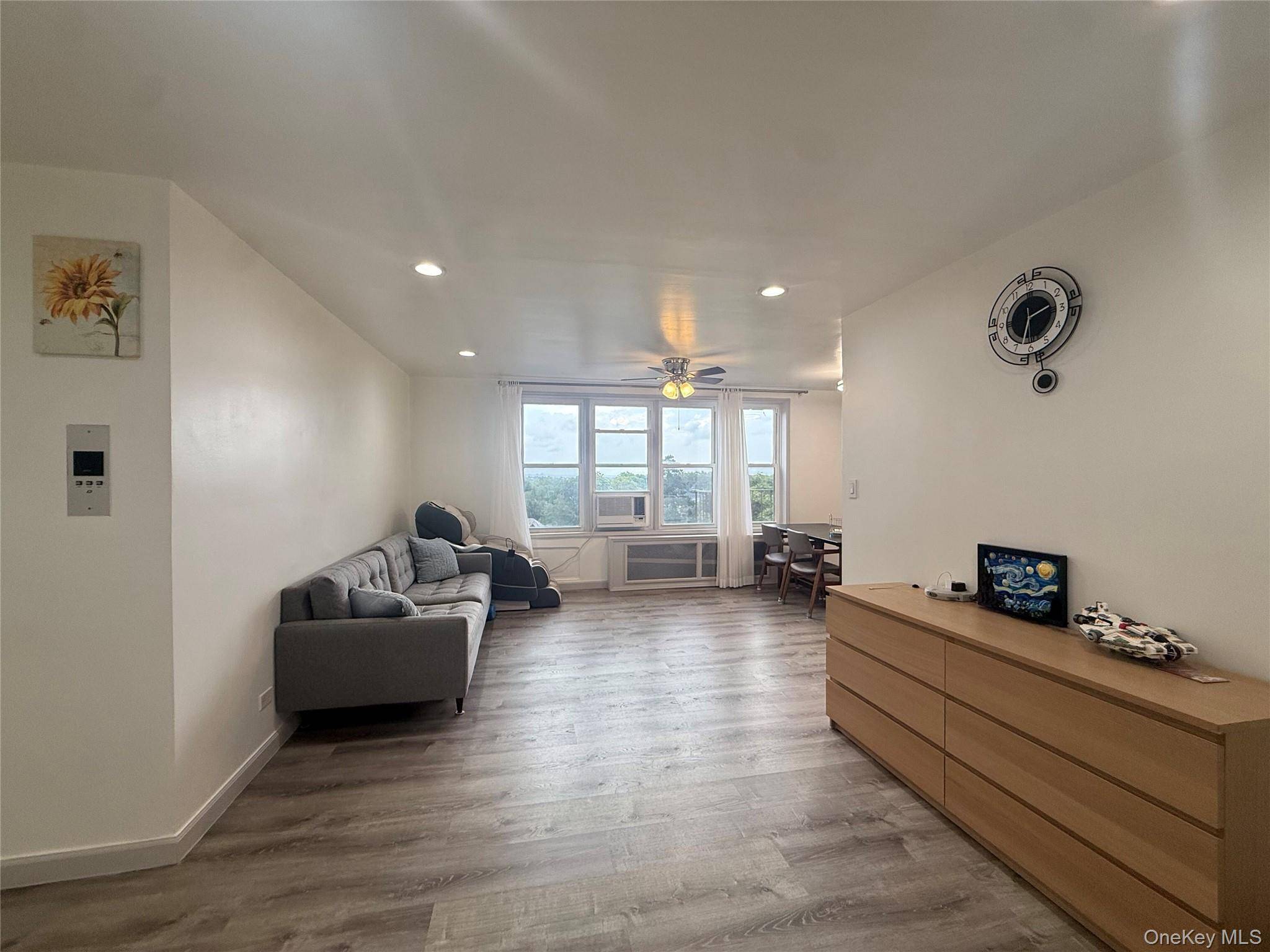 34-25 150th PL #6A, Flushing, NY 11354