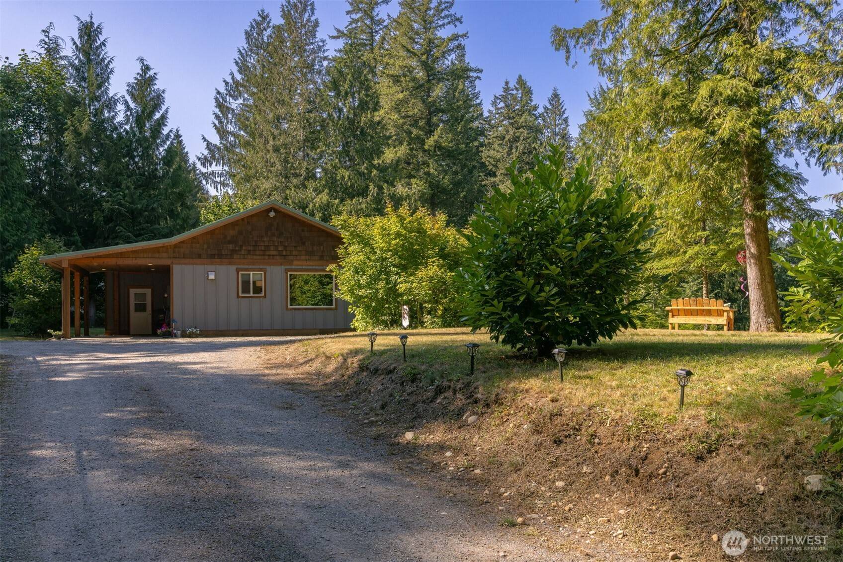 9273 Black Mountain LN, Maple Falls, WA 98266