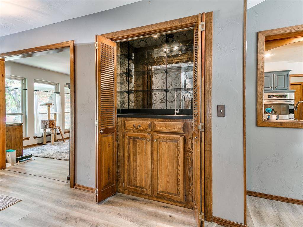 12808 Teakwood DR, Edmond, OK 73013