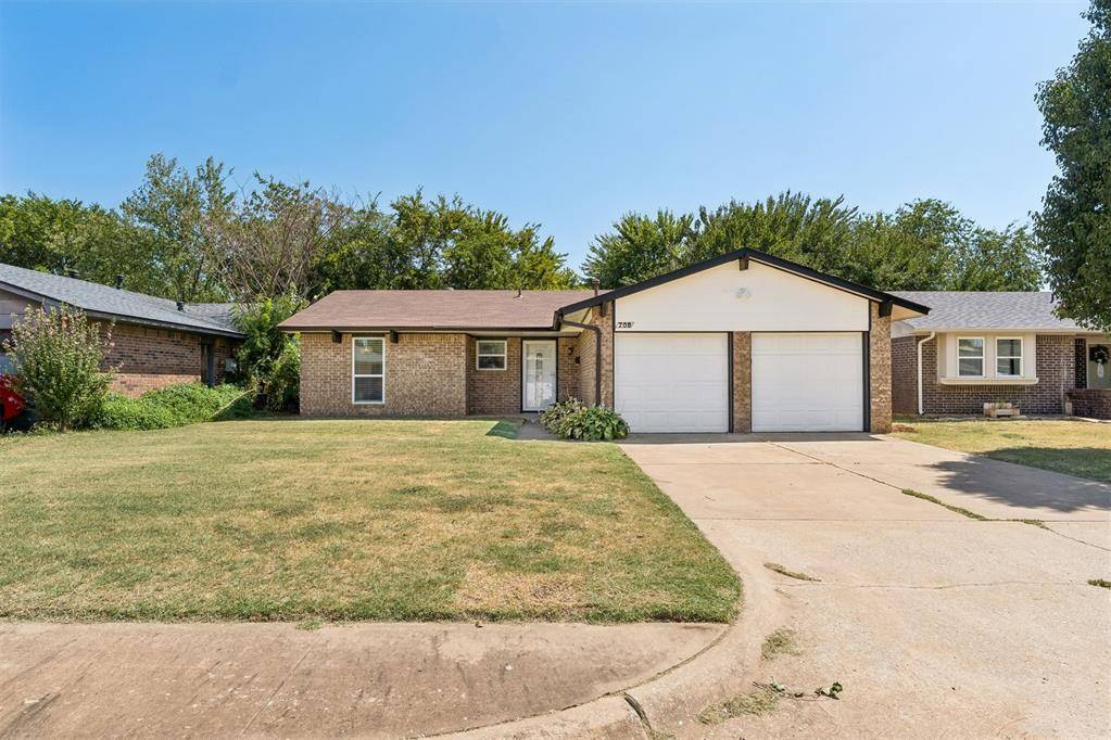 708 Willow Ridge PL, Edmond, OK 73003