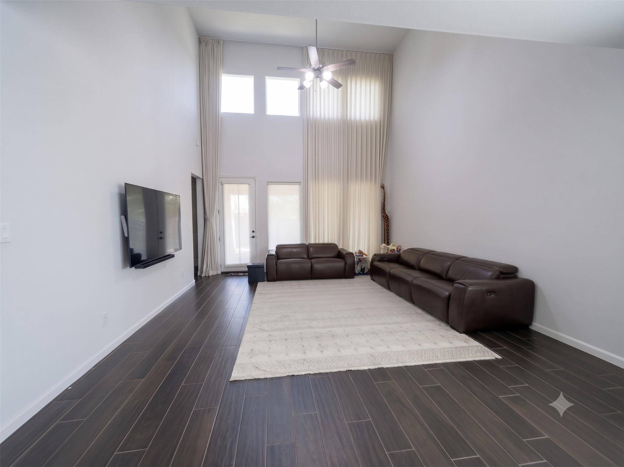 917 Grizzly CV, Leander, TX 78641