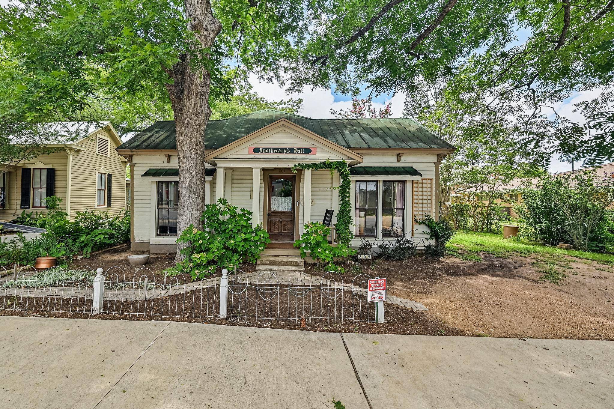 805 Main ST, Bastrop, TX 78602