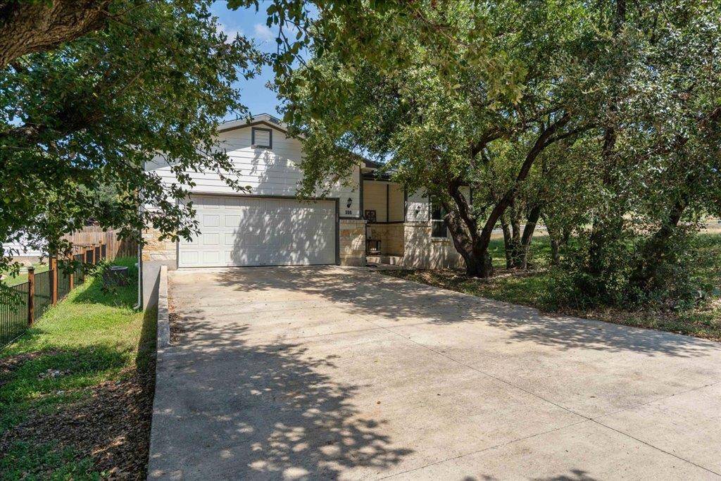 306 Songwood DR, Spicewood, TX 78669
