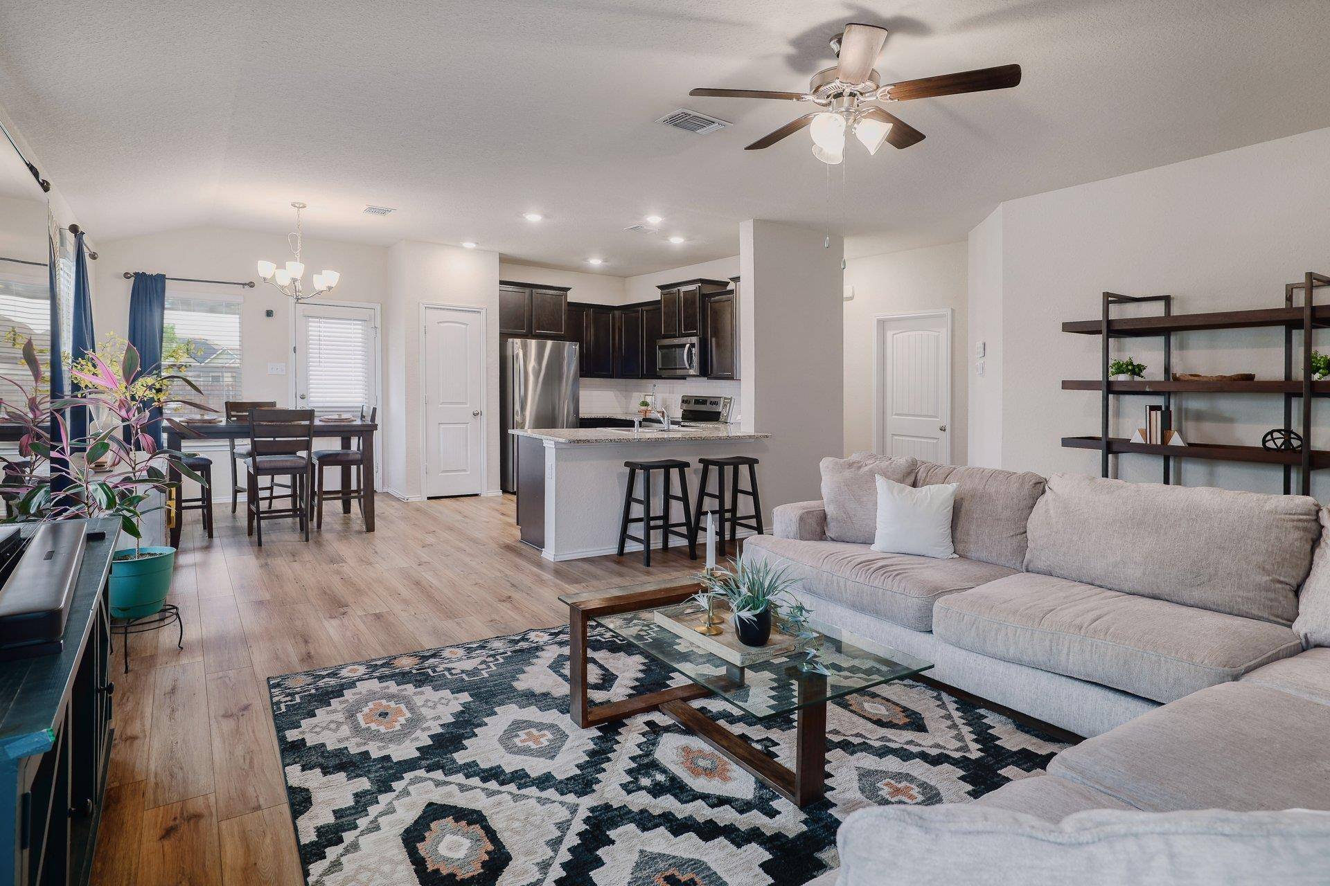 1704 T H Johnson DR, Taylor, TX 76574