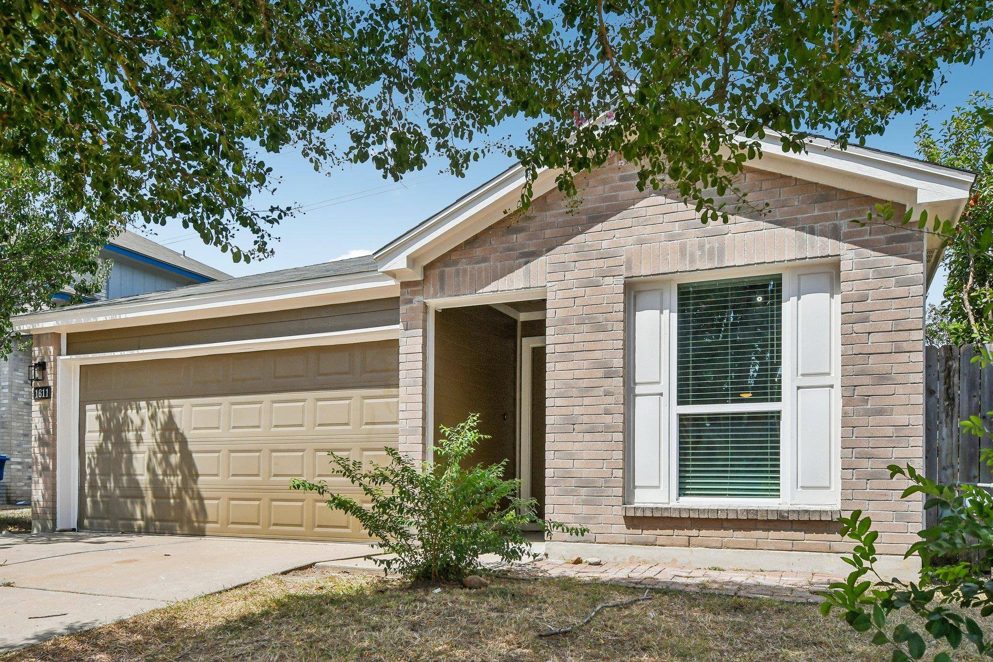 1611 Lantern Light DR, Round Rock, TX 78681