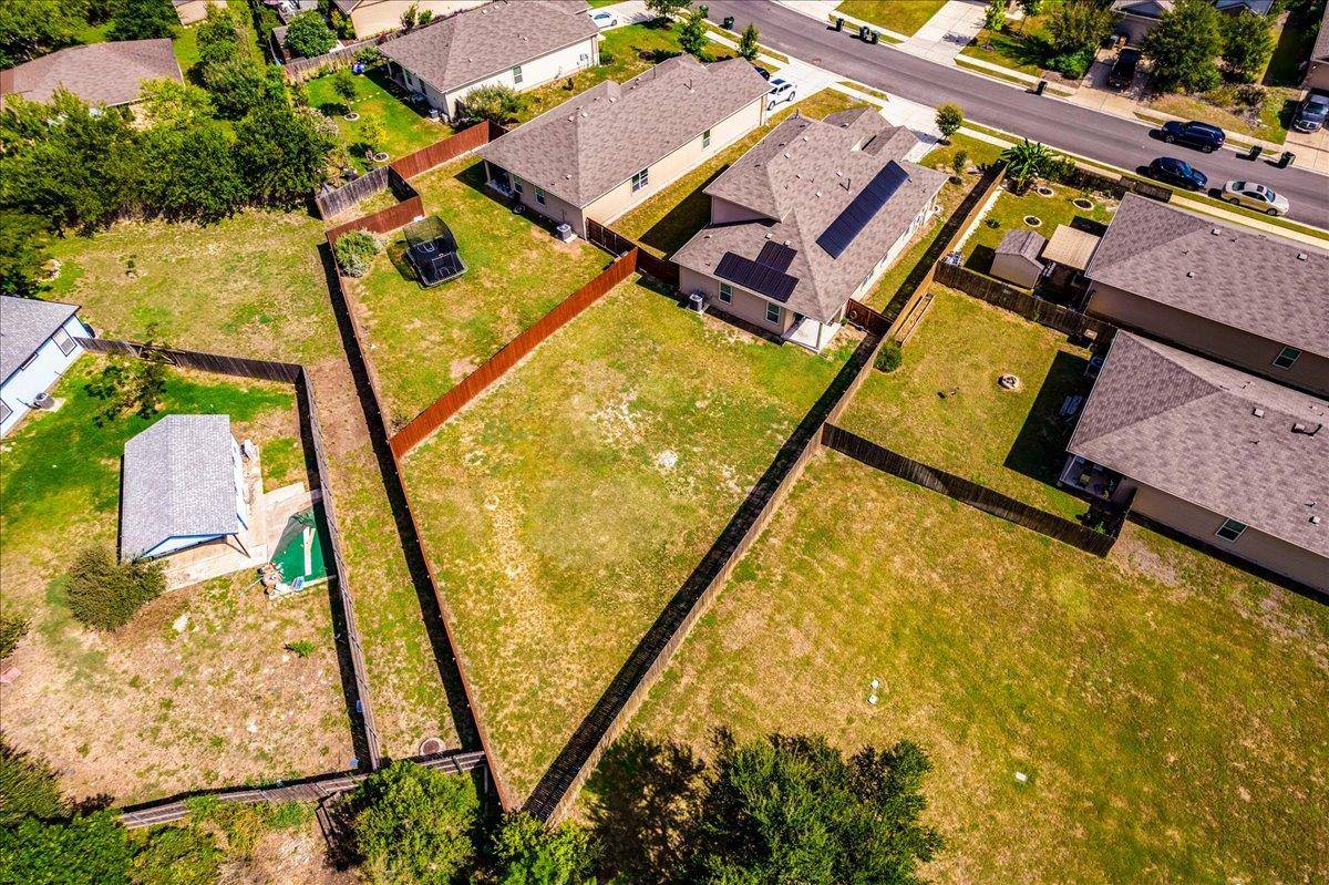121 Coleto Creek LOOP, Kyle, TX 78640