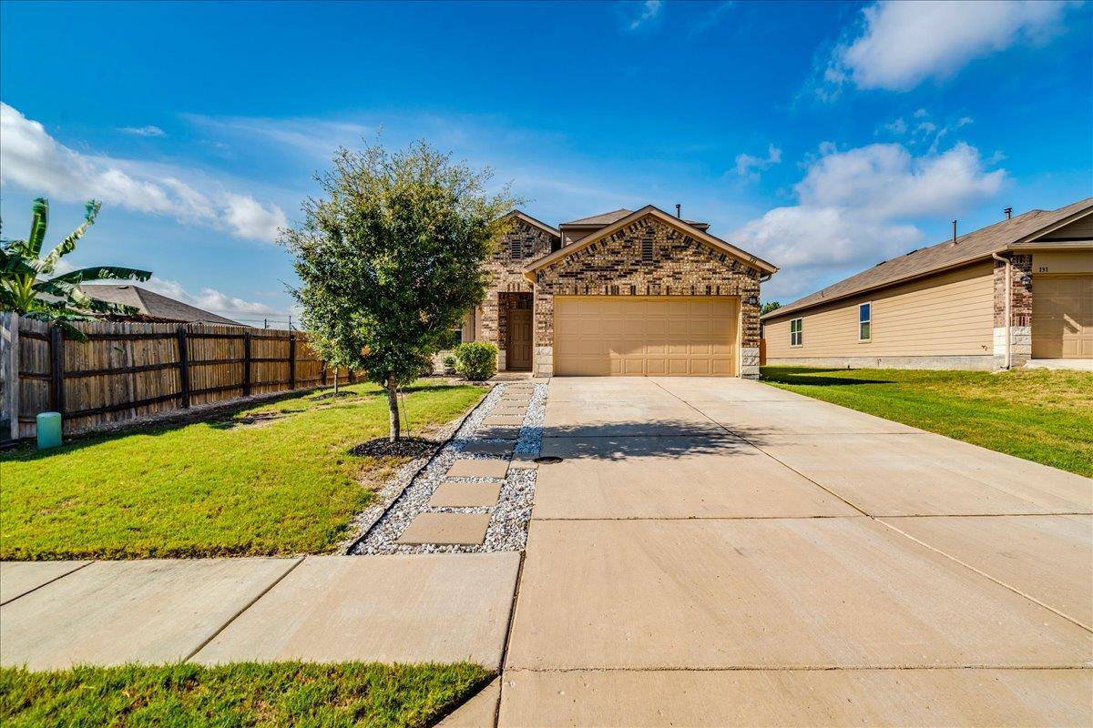 121 Coleto Creek LOOP, Kyle, TX 78640