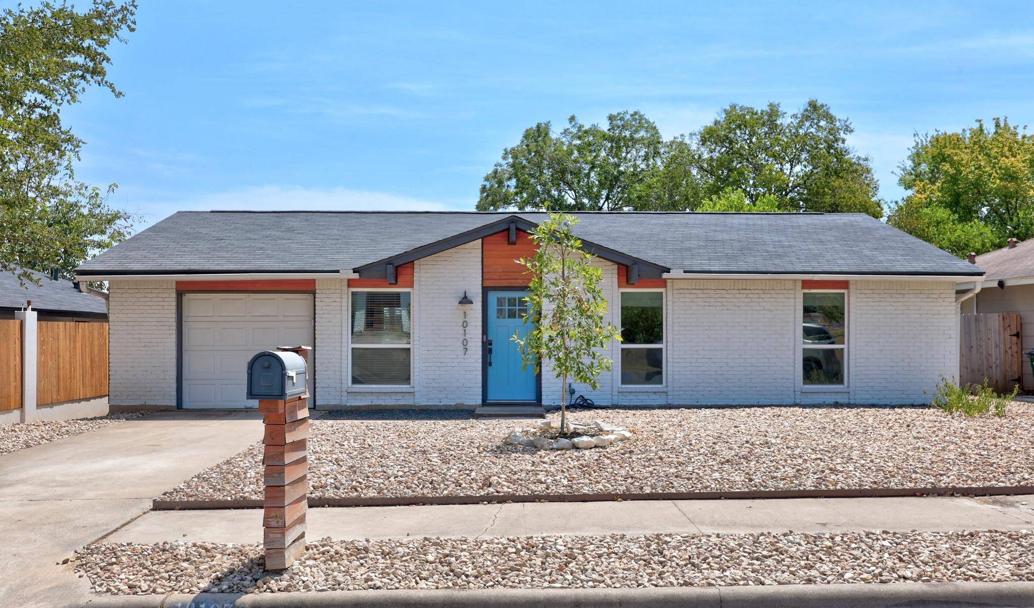 10107 Floyd DR, Austin, TX 78753