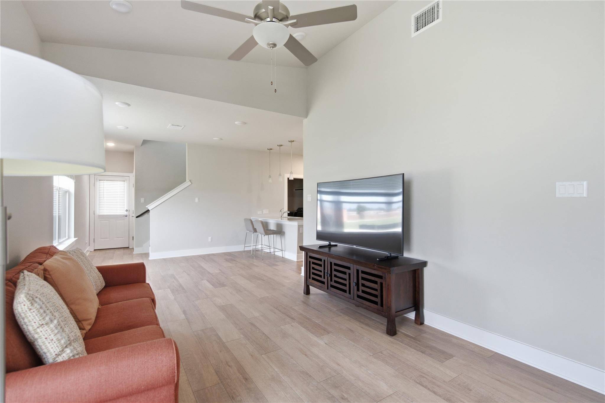 135 Pinnacle LN #A, Kyle, TX 78640