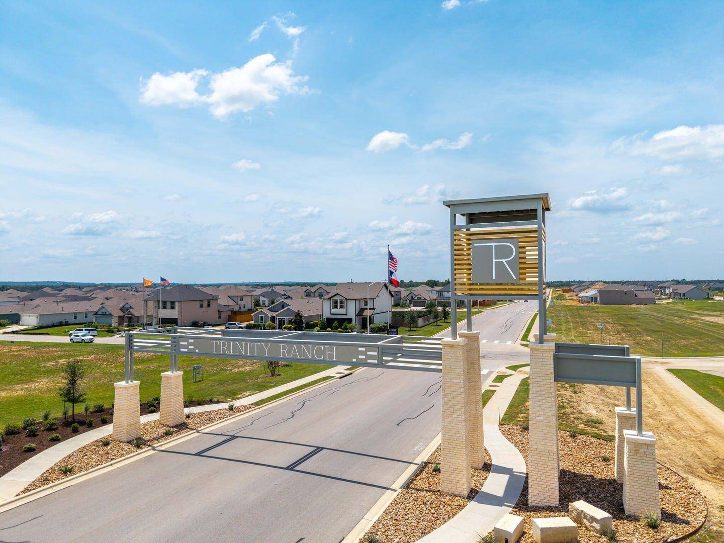 143 Hornet ST, Elgin, TX 78621