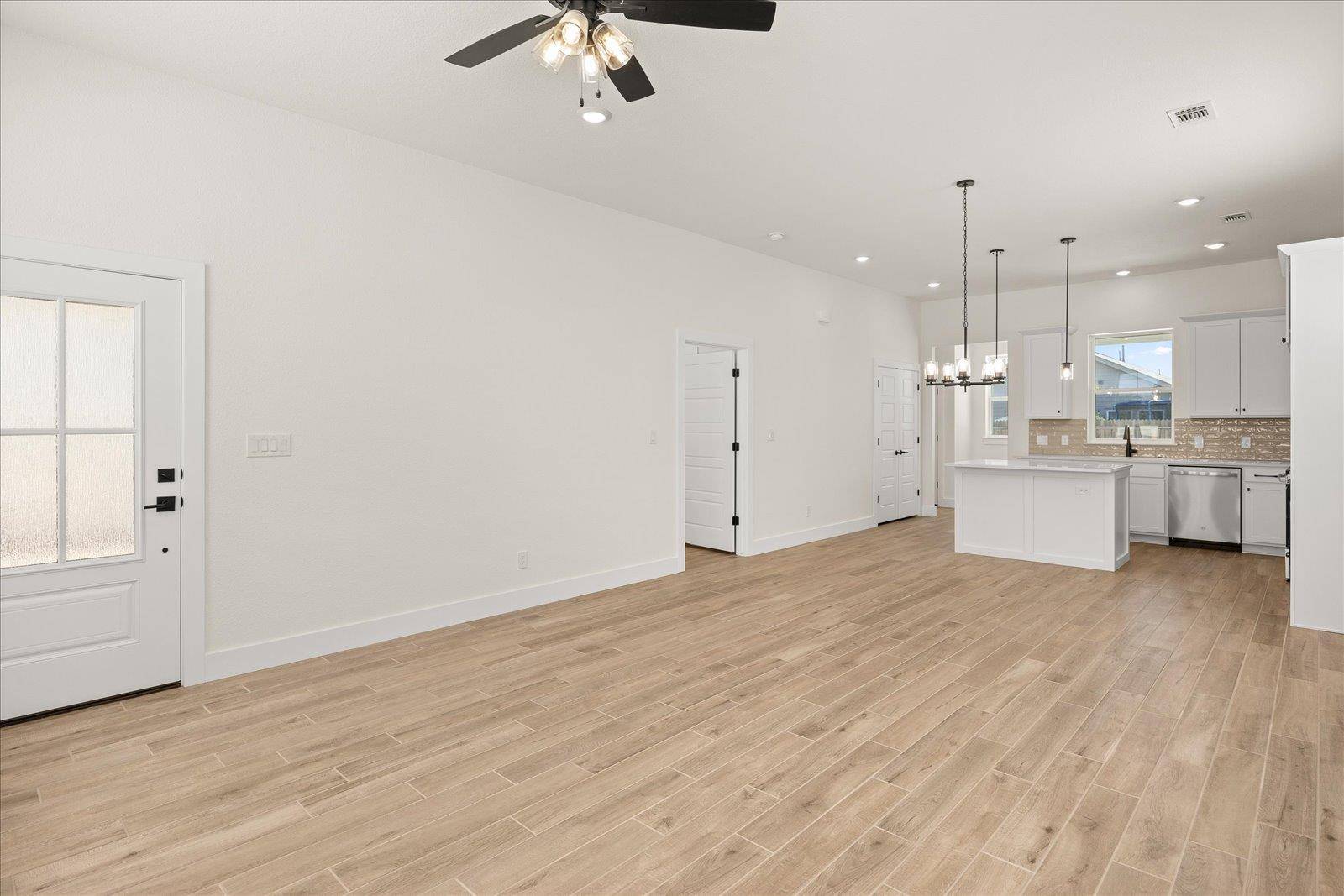 802 S Creek ST #101, Fredericksburg, TX 78624