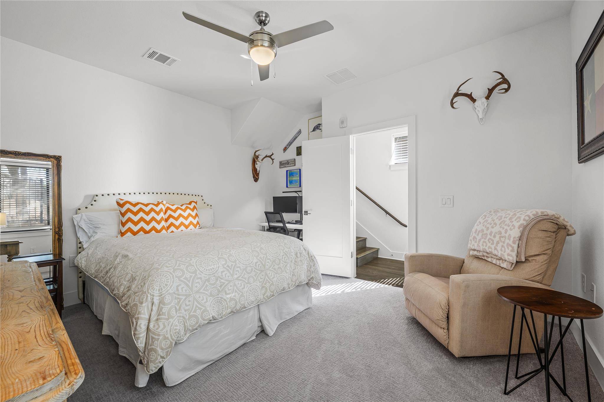 2050 Lohmans Spur RD #101, Lakeway, TX 78734