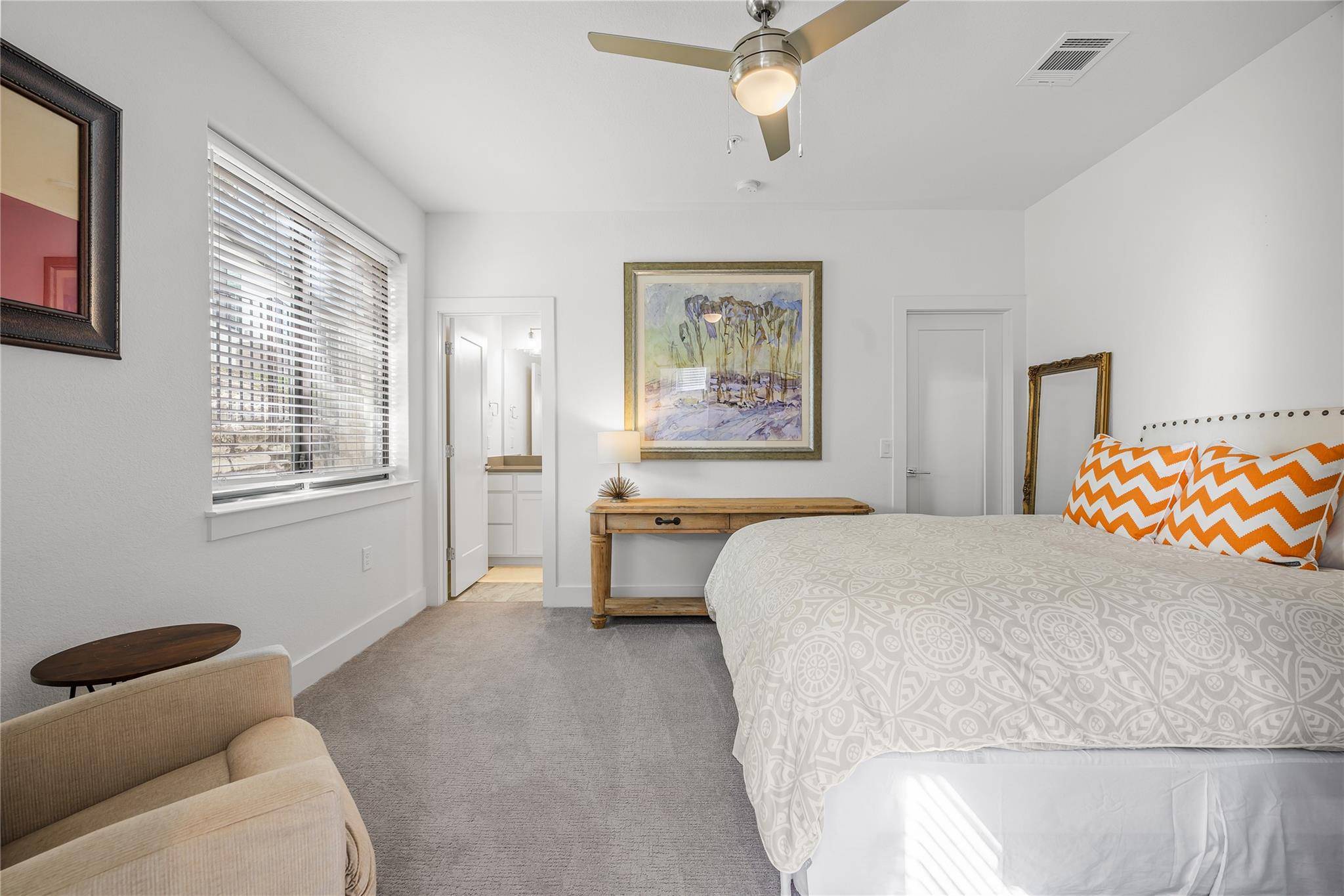 2050 Lohmans Spur RD #101, Lakeway, TX 78734