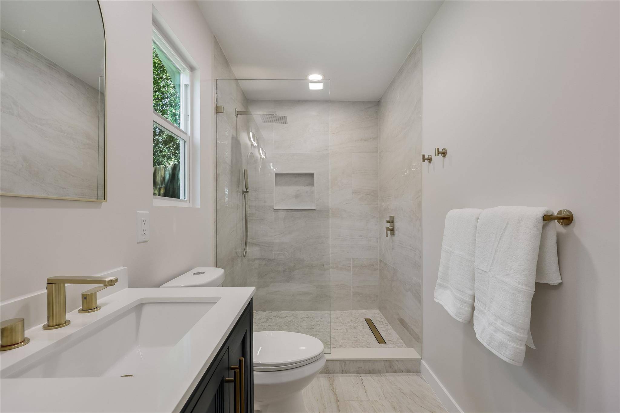 2333 Aldford DR, Austin, TX 78745