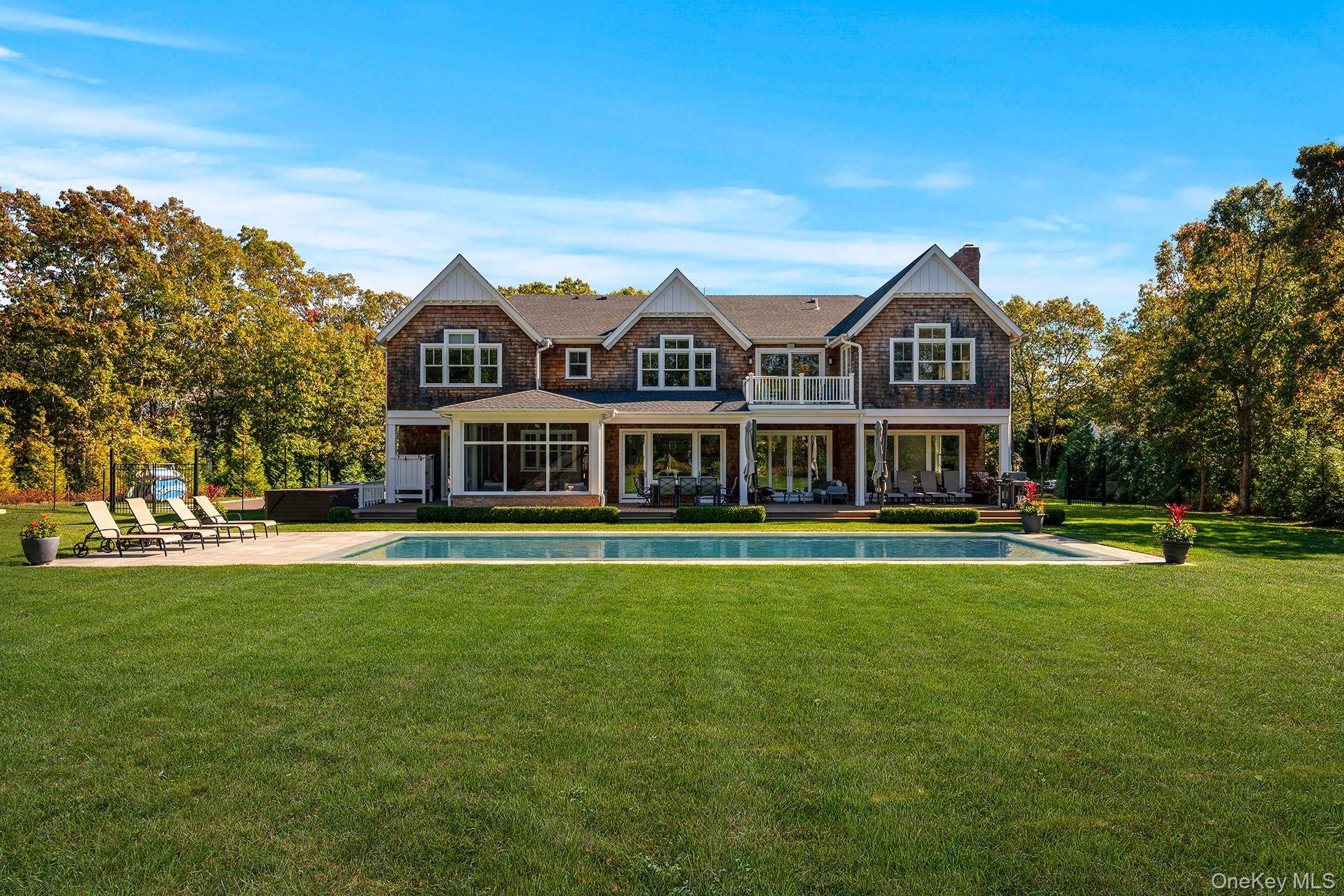 41 Arbutus RD, Quogue, NY 11959