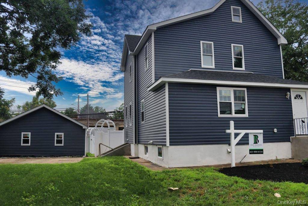 21 Randall AVE, Lynbrook, NY 11563