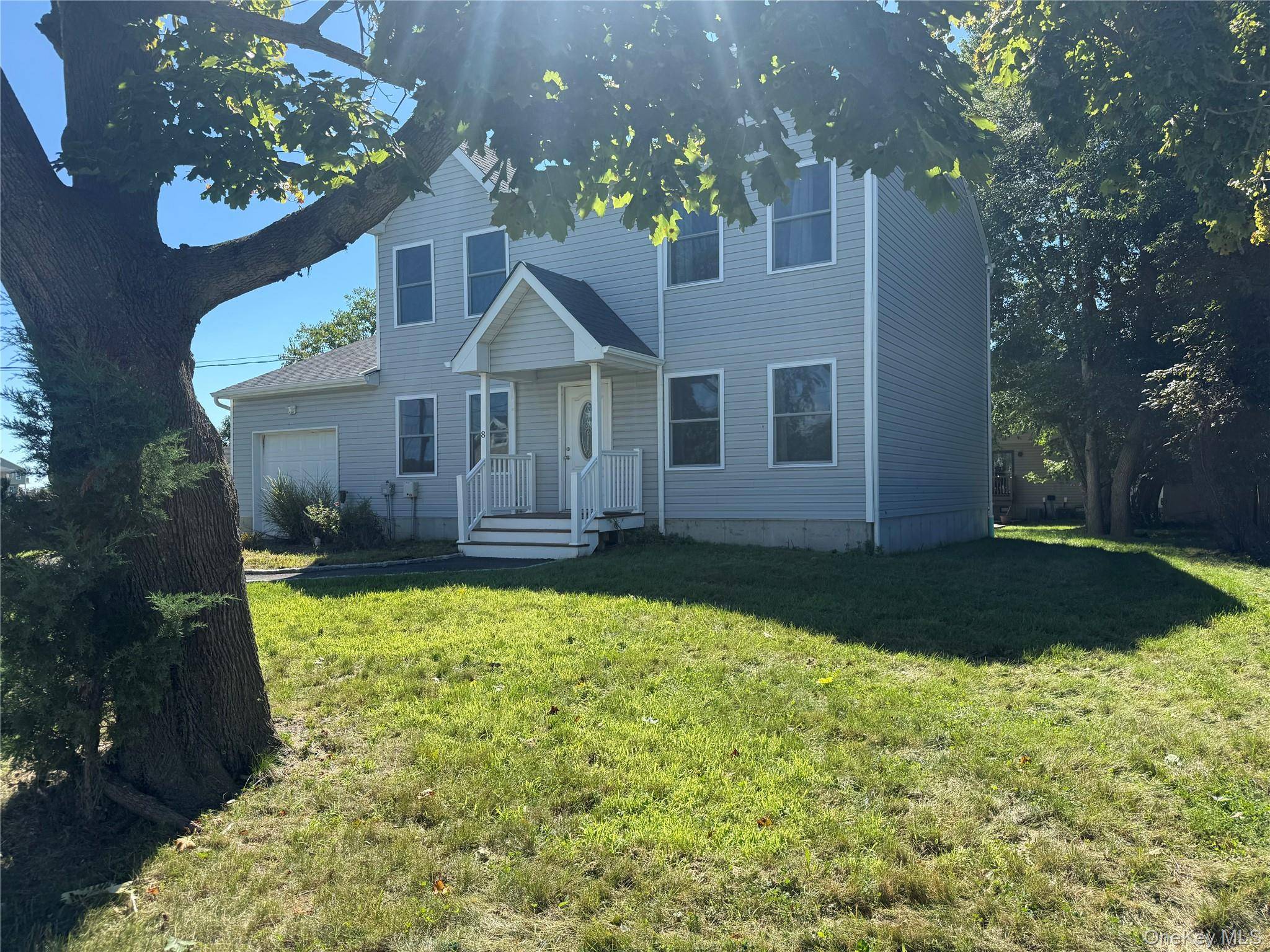 8 W Narcissus RD, Mastic Beach, NY 11951