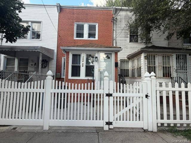 15209 118th AVE, Jamaica, NY 11434