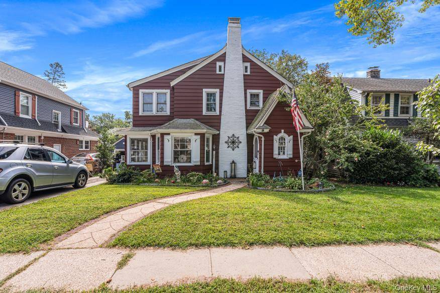 20 Huron RD, Bellerose Village, NY 11001