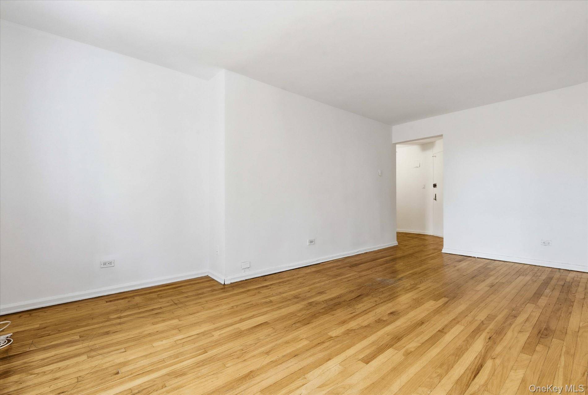 60-11 Broadway #4N, Woodside, NY 11377