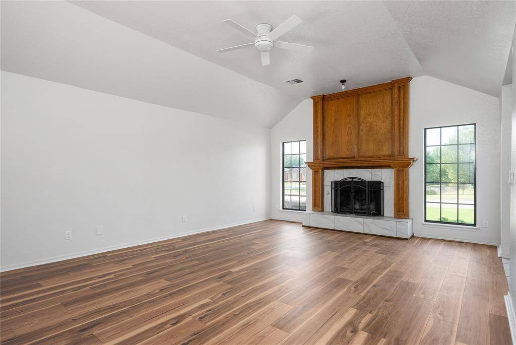 1532 E Twin Brook TER, Mustang, OK 73064