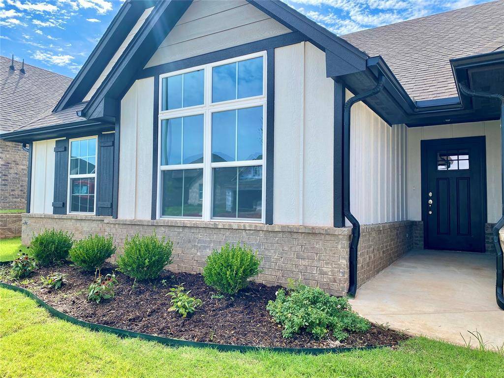 8300 NW 151st ST, Edmond, OK 73013