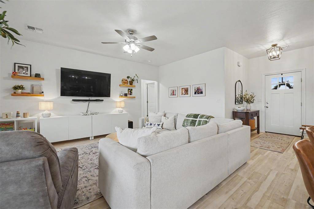 1009 Avalon CT, Altus, OK 73521