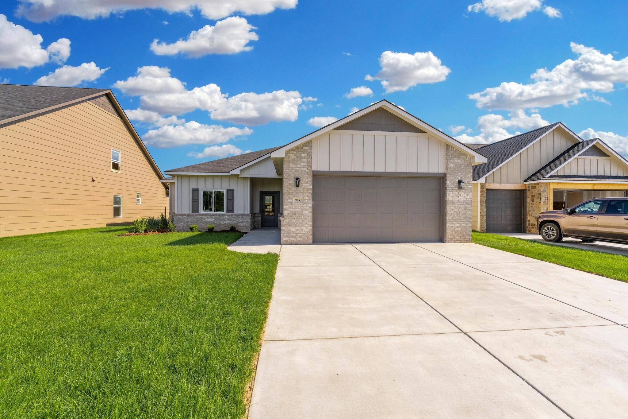 702 N Rainbow Lake Ct., Wichita, KS 67235