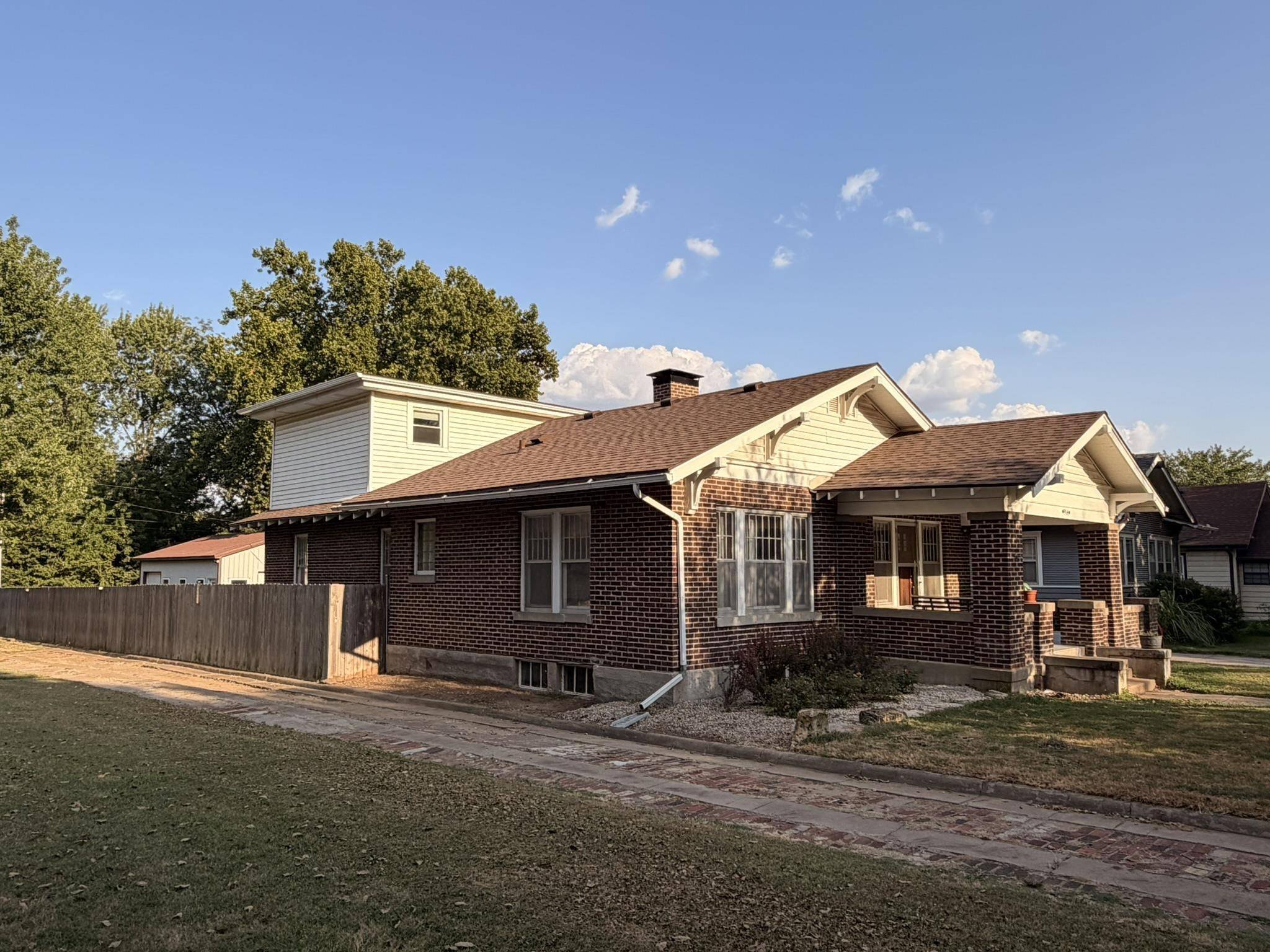 914 N 2nd Street, Arkansas City, KS 67005-6639