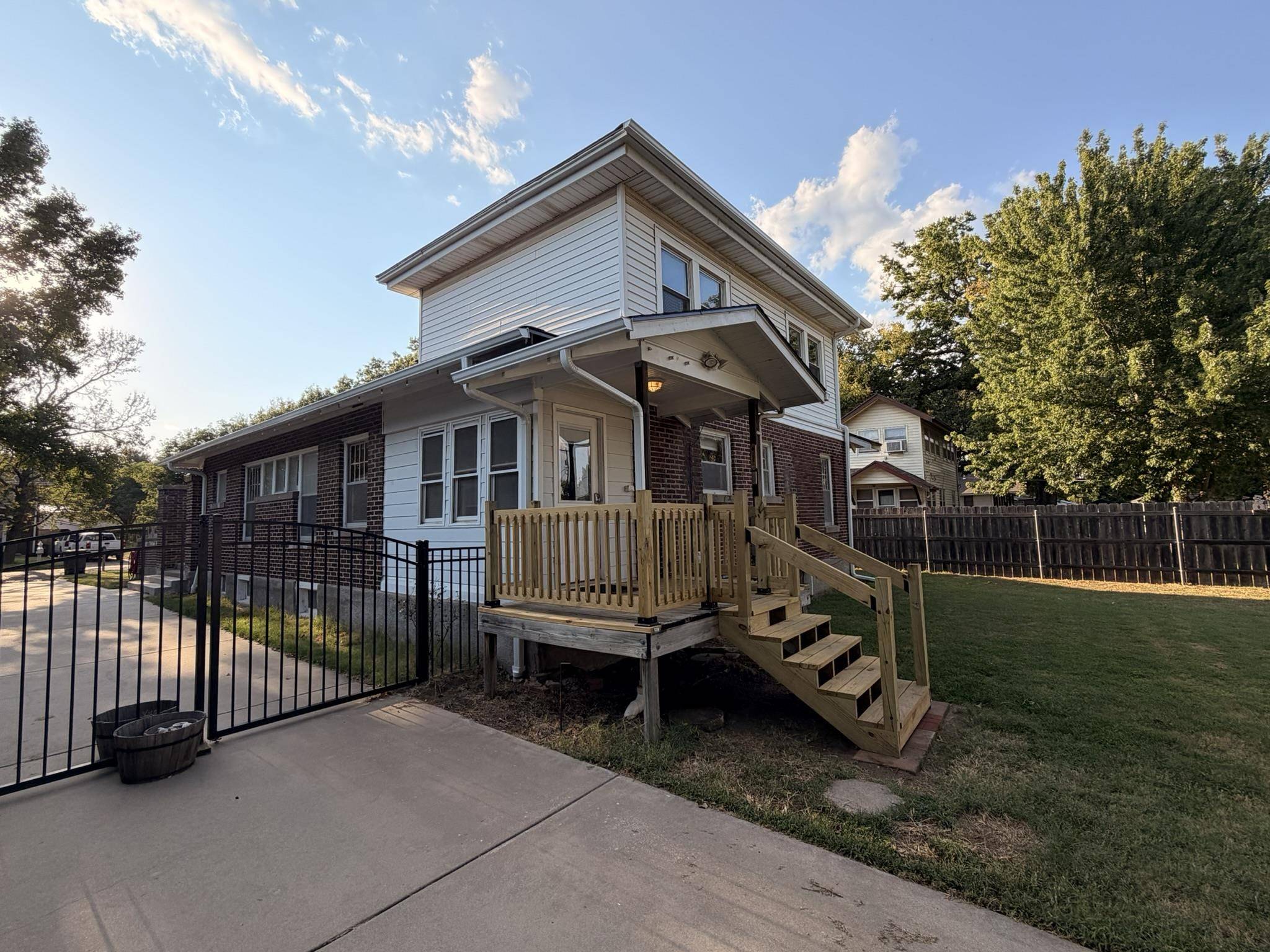 914 N 2nd Street, Arkansas City, KS 67005-6639