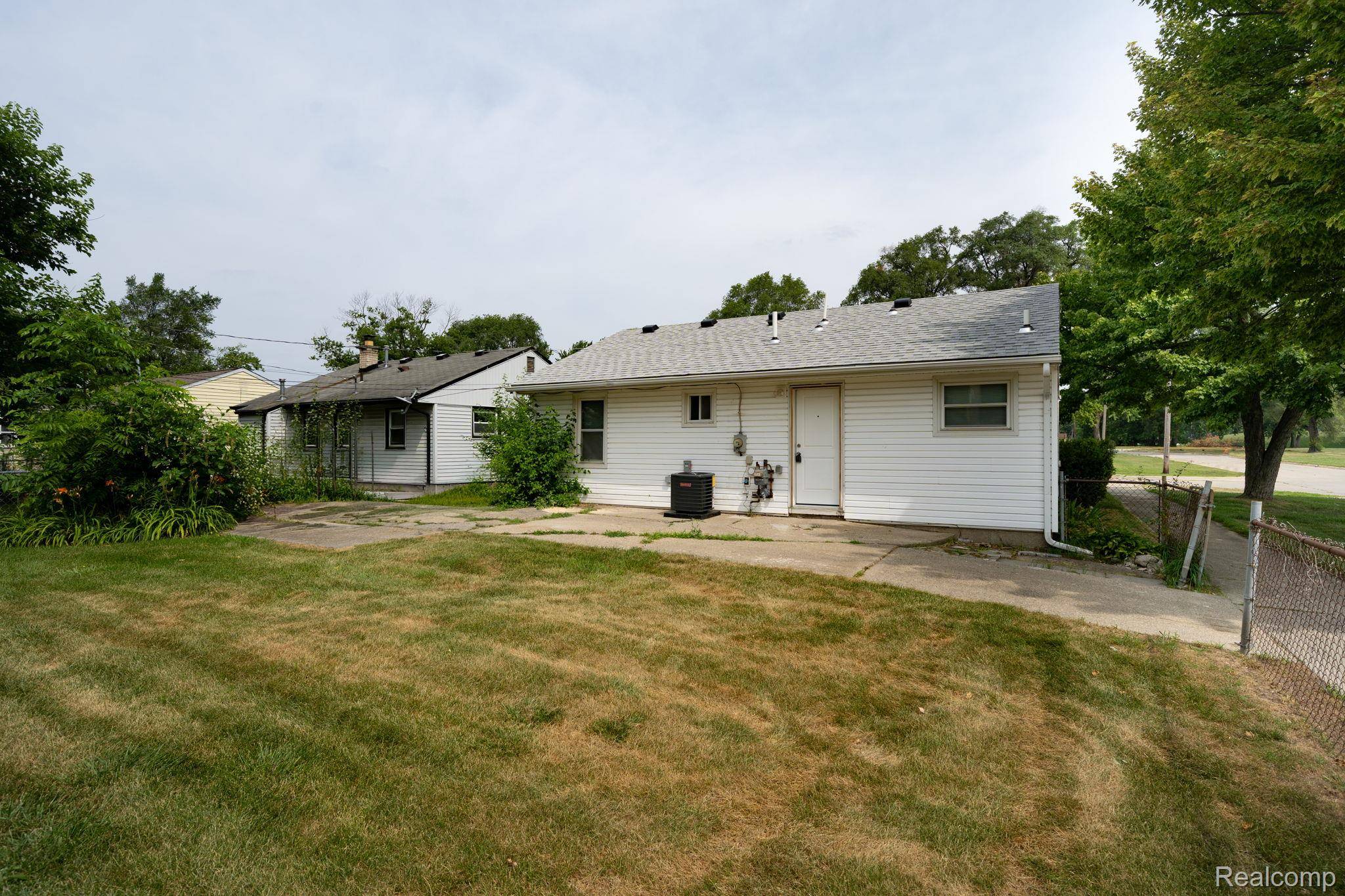 905 Sprague AVE, Madison Heights, MI 48071