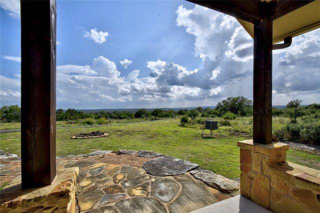 633 Trails End RD, Johnson City, TX 78636