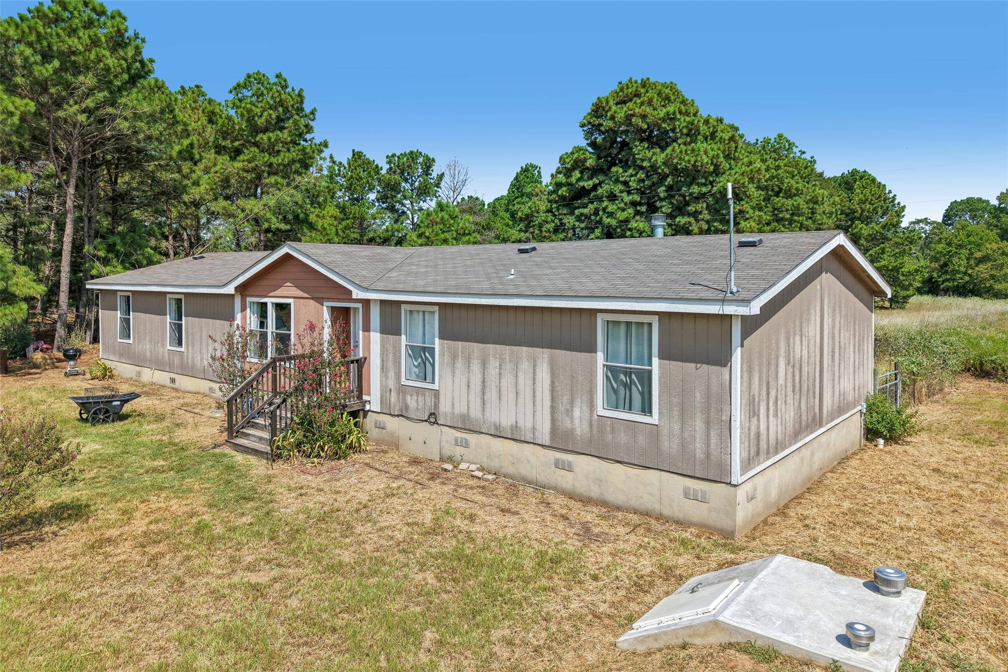 258 Pathfinders WAY, Smithville, TX 78957