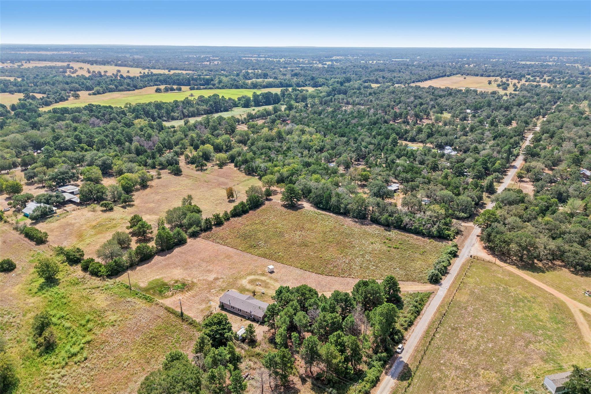 258 Pathfinders WAY, Smithville, TX 78957