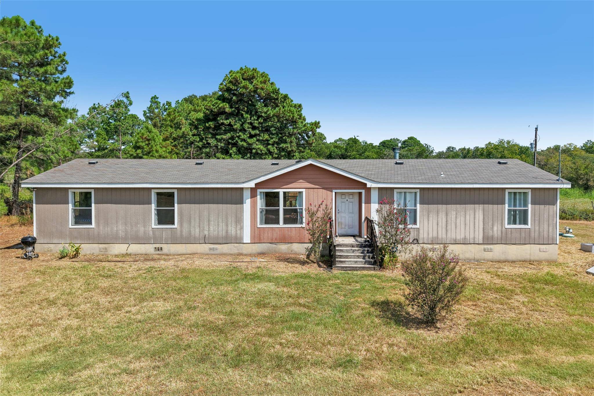258 Pathfinders WAY, Smithville, TX 78957