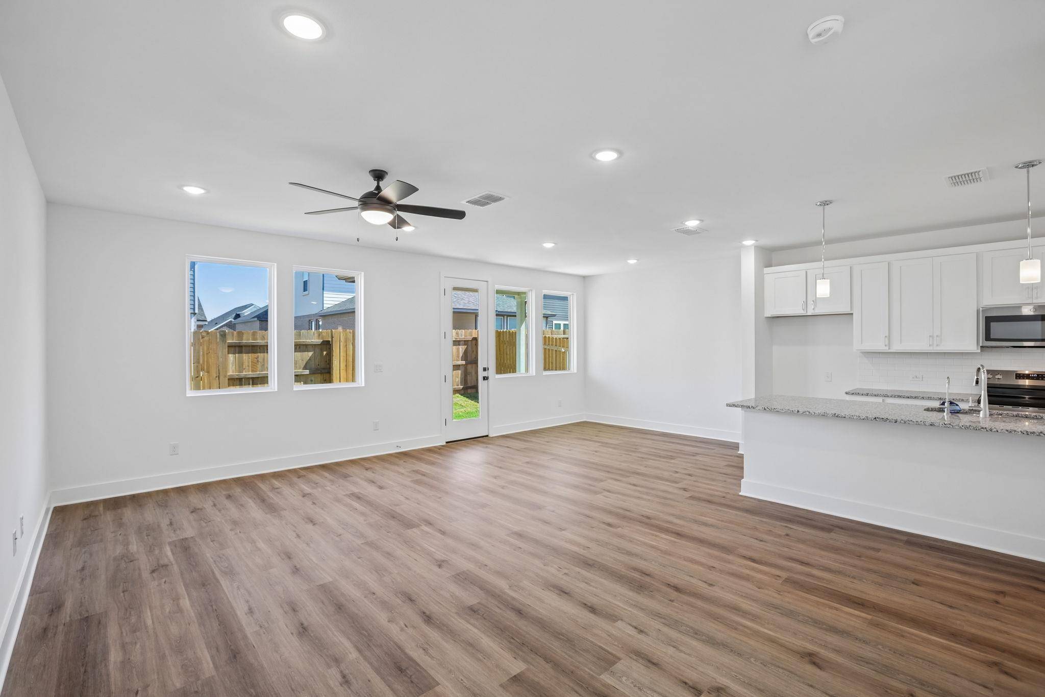 125 Maverick Ave, Kyle, TX 78640