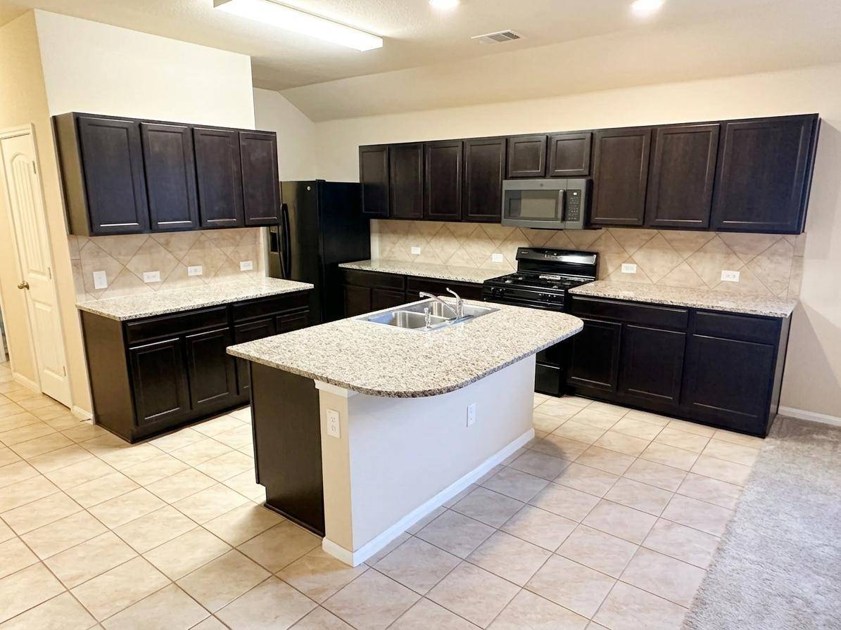 608 Kaluga TRL, Leander, TX 78641