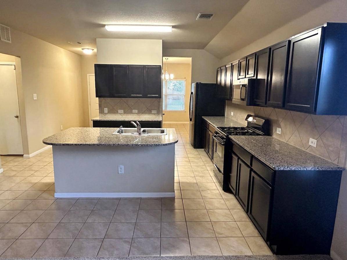 608 Kaluga TRL, Leander, TX 78641