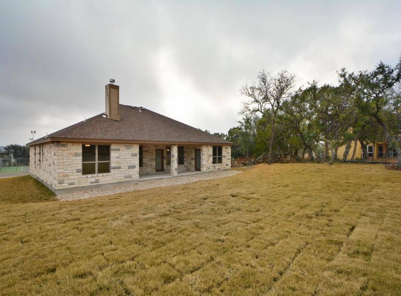 208 Venture BLVD S, Point Venture, TX 78645