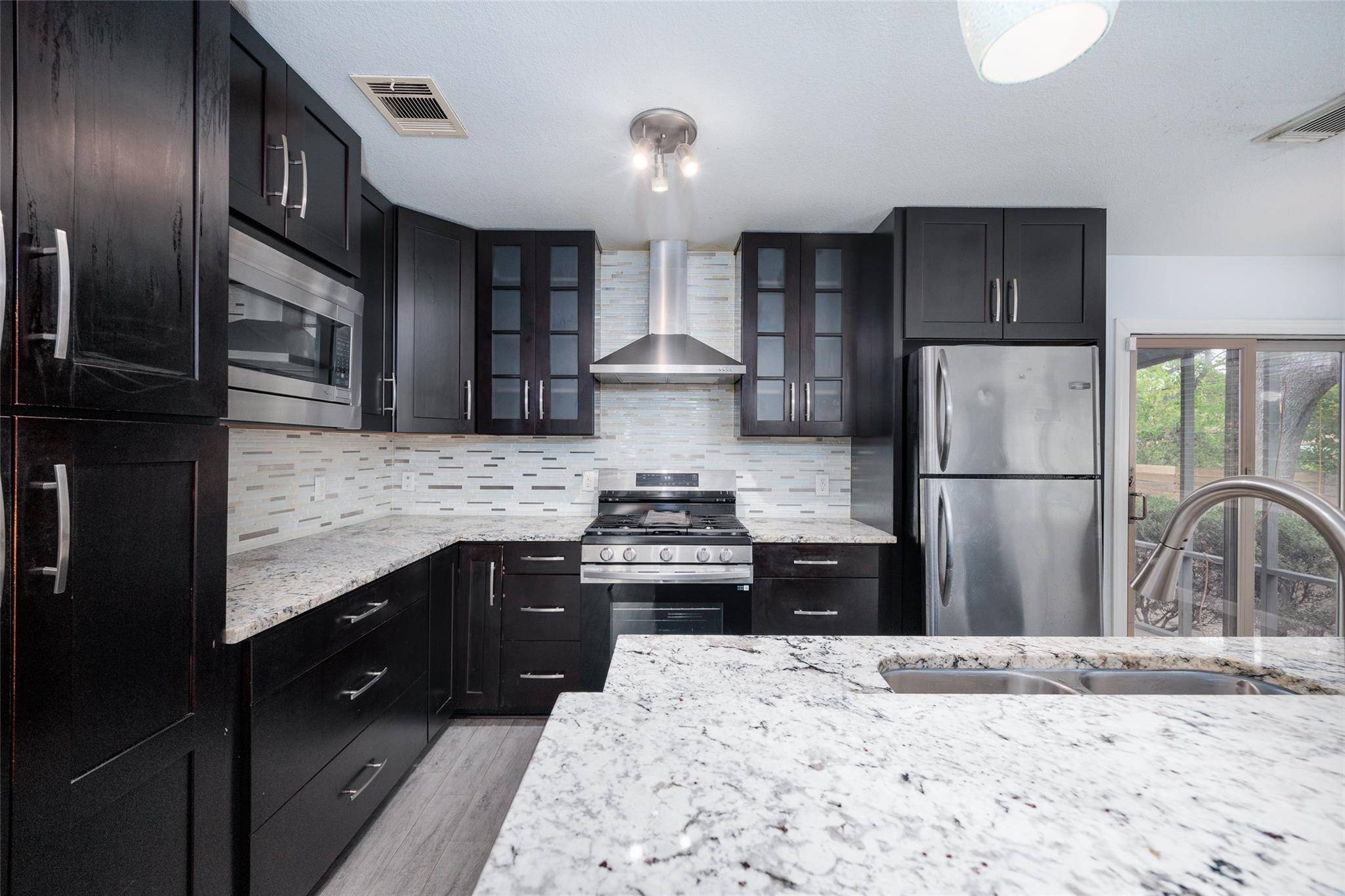 802 Prince Valiant DR, Austin, TX 78745