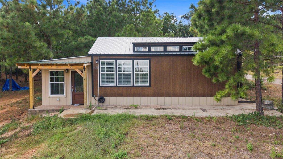 259 Pinehill DR, Bastrop, TX 78602