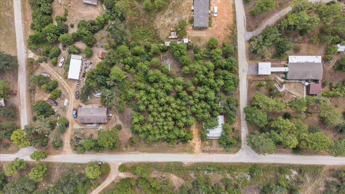 259 Pinehill DR, Bastrop, TX 78602