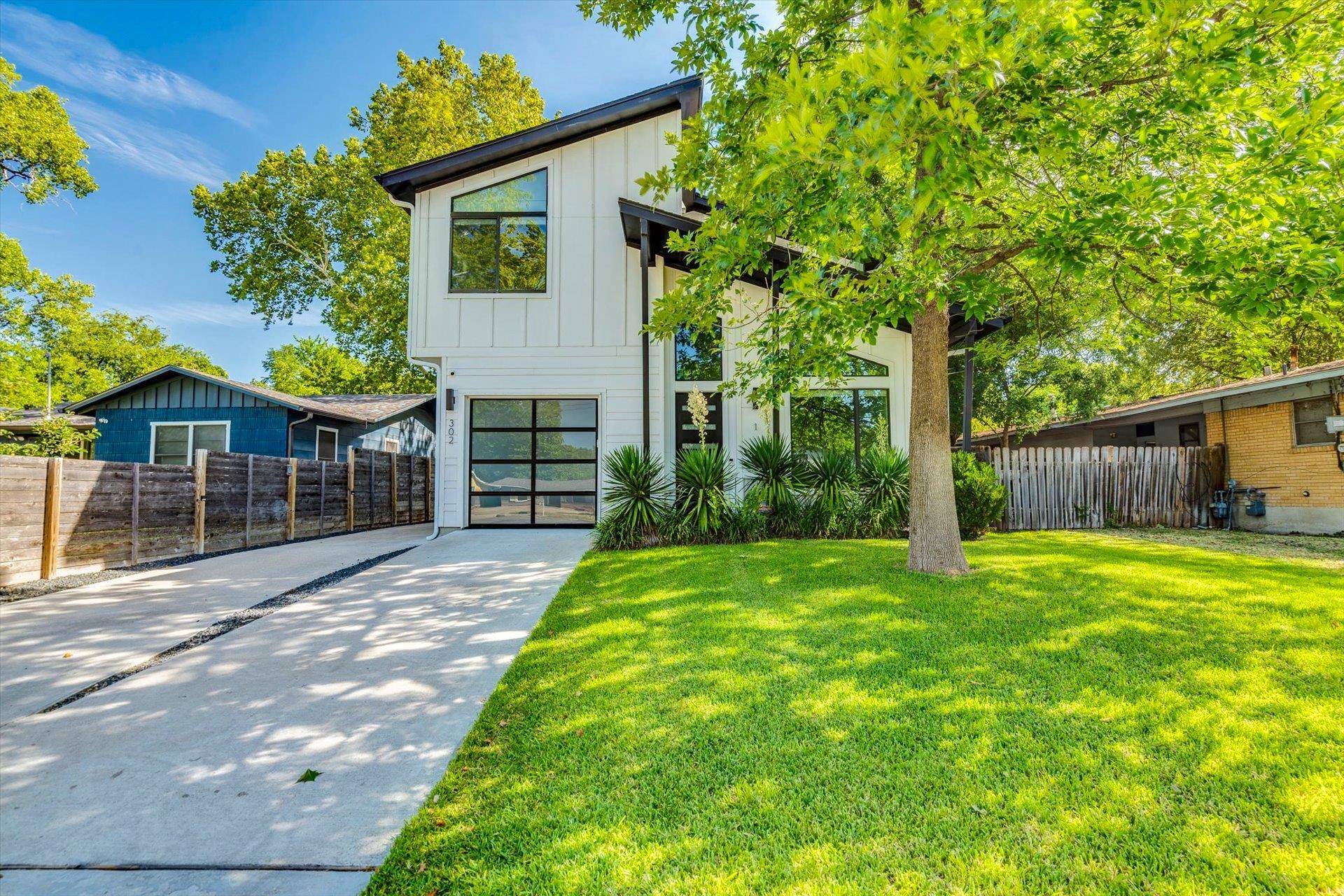 302 Irma DR #1, Austin, TX 78752