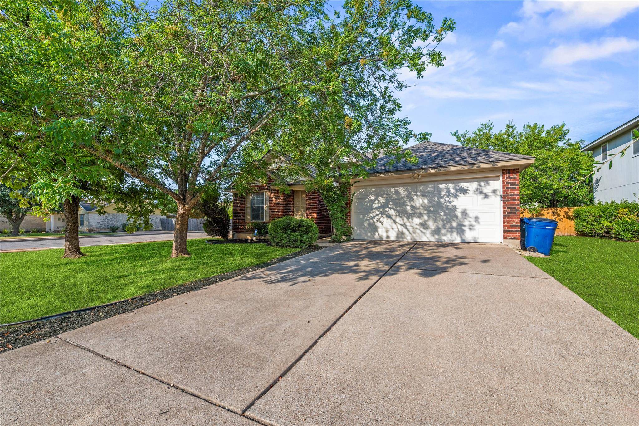 701 Sparkling Brook LN, Leander, TX 78641